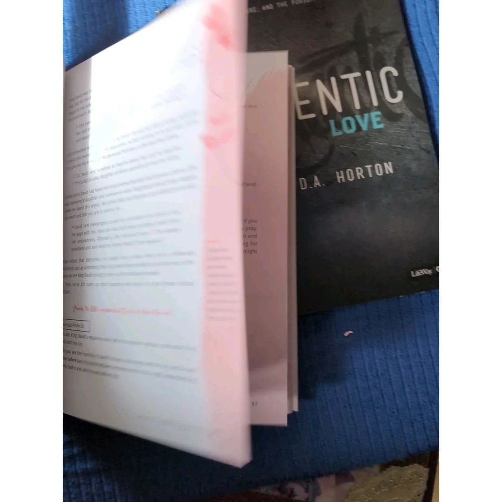 LifeWay Authentic Love Bible‎ Study Leader Kit Girls/Guys Christ (Has Writing)